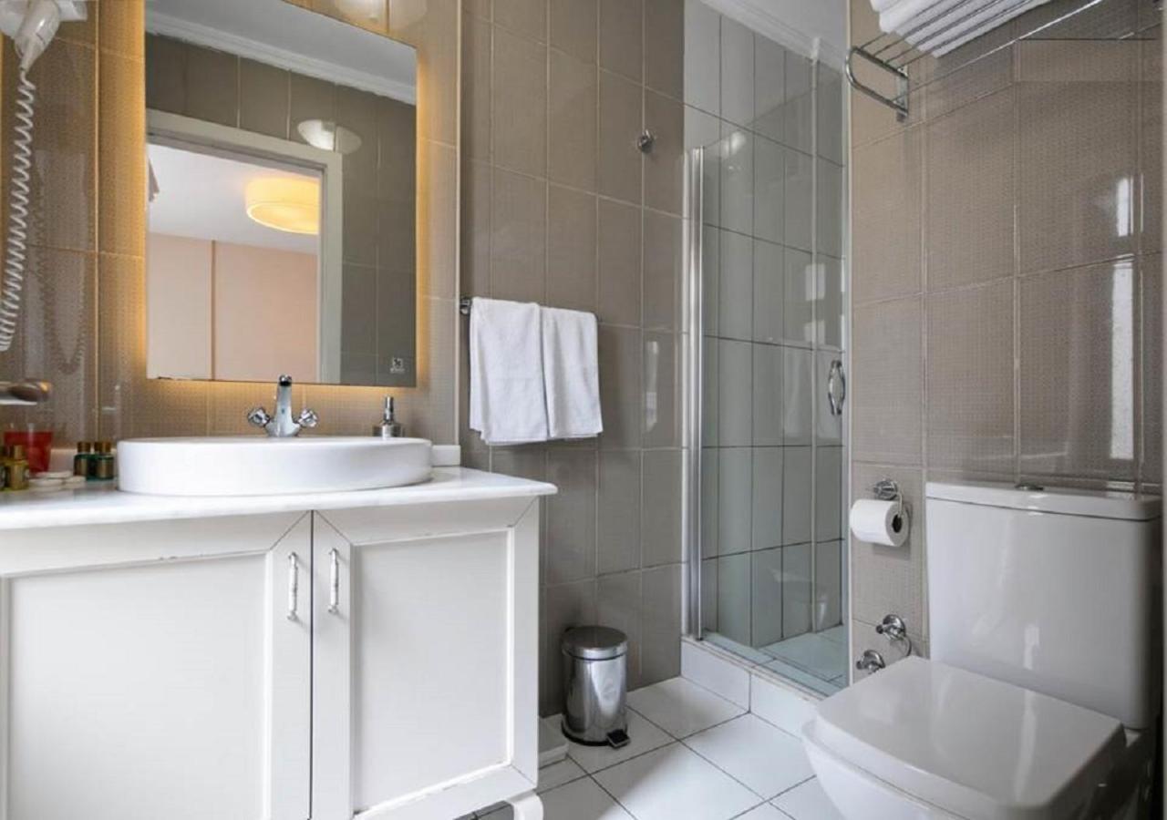 Away Hotel Istanbul Bagian luar foto